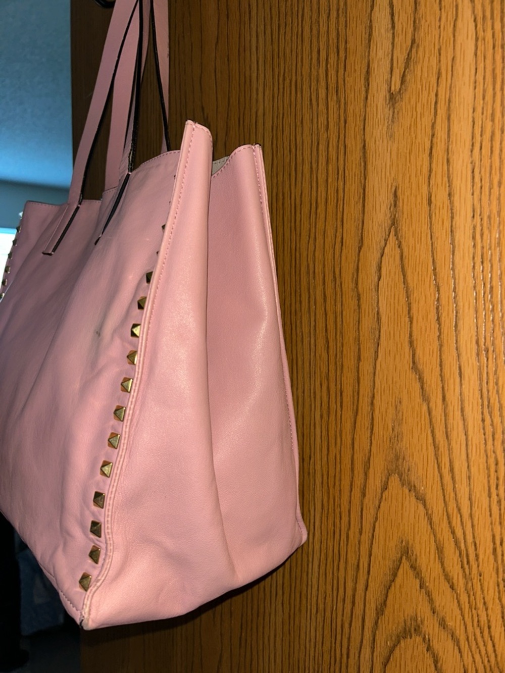 Valentino rockstud luxurious leather large tote - Picture 4 of 15